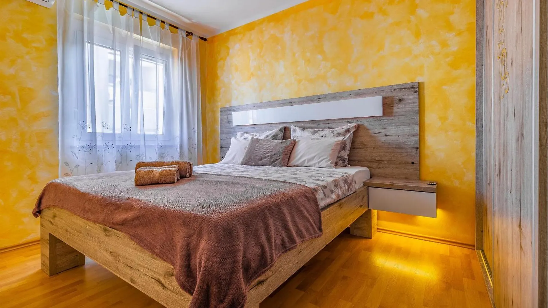 5 Bedroom Lovely Apartment In Medulin