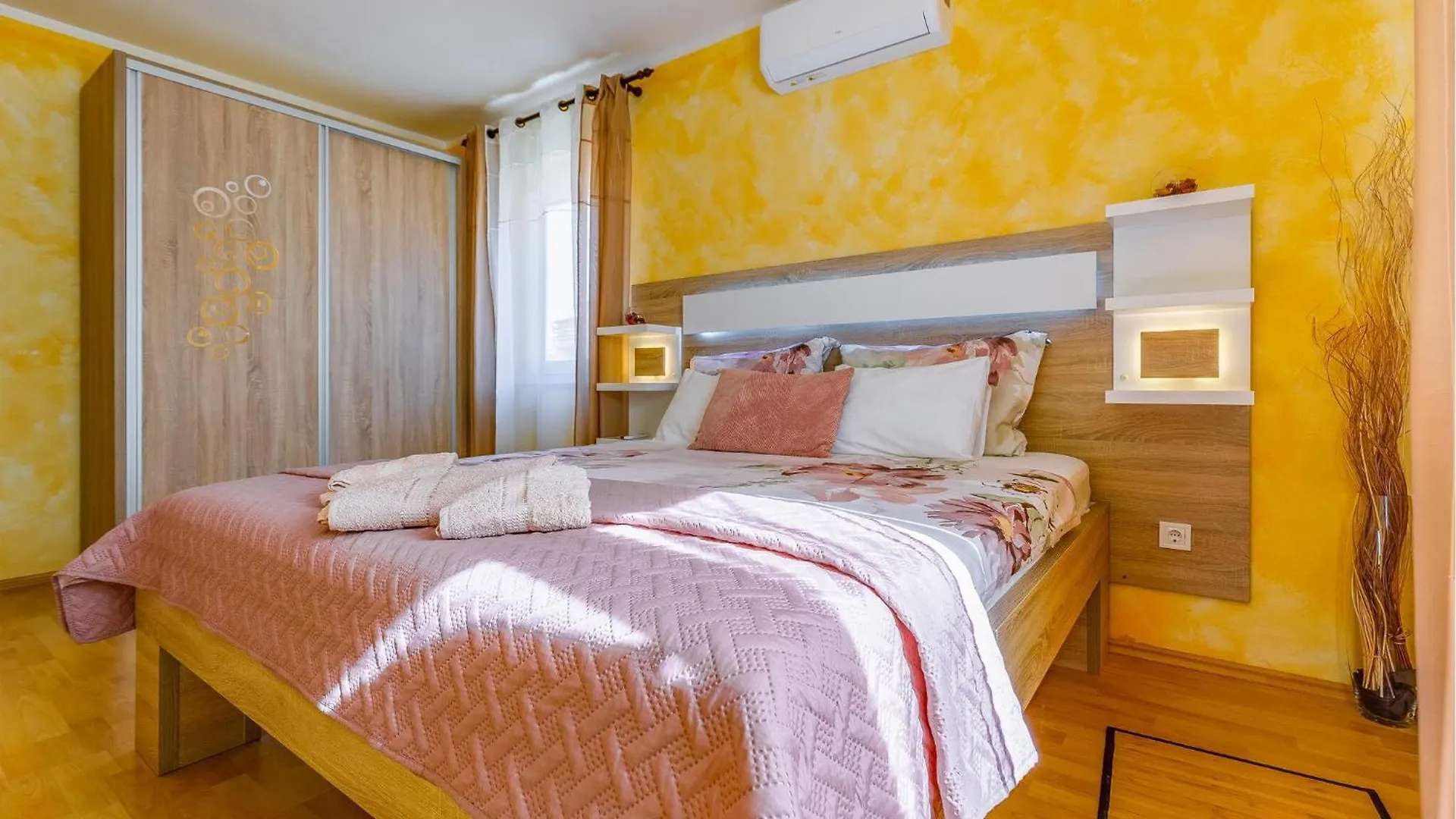 5 Bedroom Lovely Apartment In Medulin