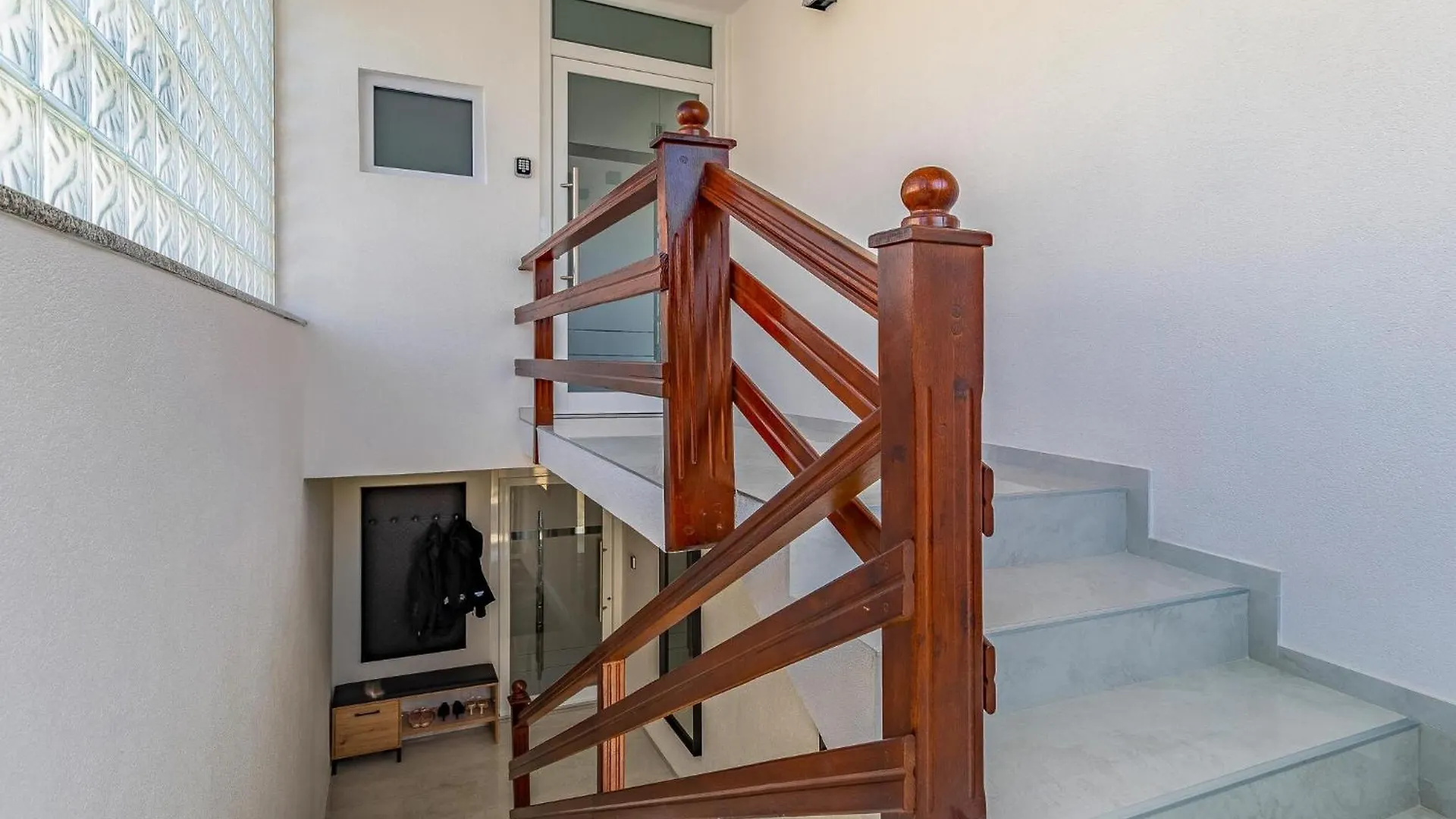 5 Bedroom Lovely Apartment In Medulin